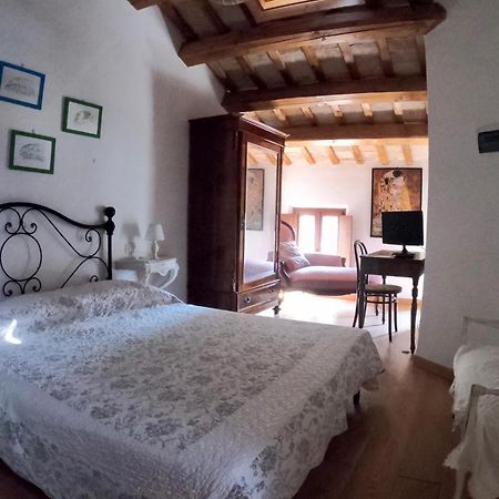 Fontebella Bed & Breakfast Montemarciano Bagian luar foto